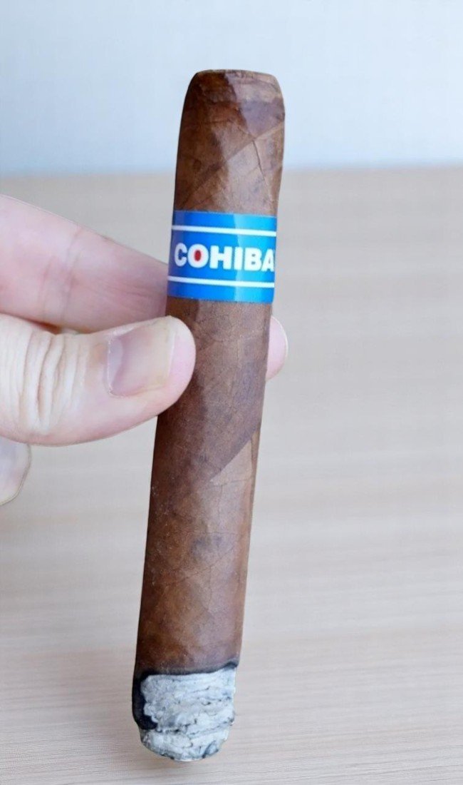 Cohiba Blue Robusto 5.5×50 (20มวน)